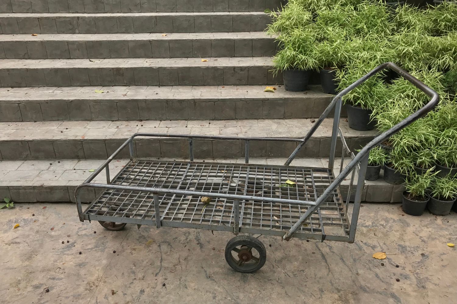 metal cart with handle for gardening in peach bottom pa